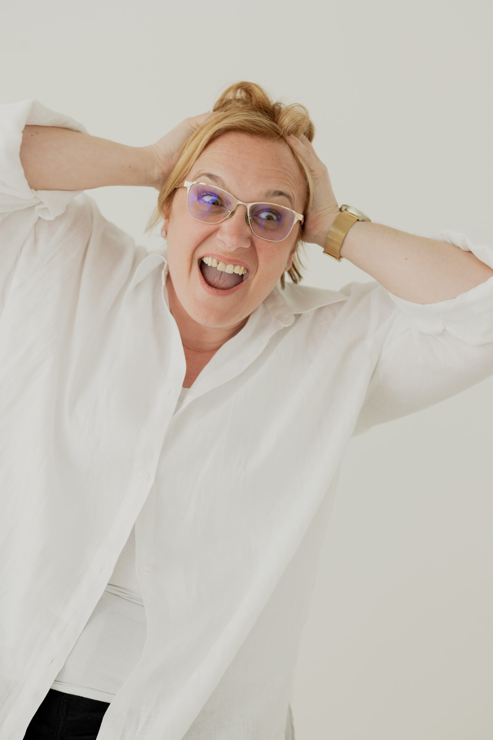 Technikfrust E-Mail-Marketing Technische Hürden wie das Einrichten und Integrieren von Systemen schrecken dich zusätzlich ab, während deine To-do-Liste immer länger wird. Irgendwo dazwischen versuchst du, deine Selbstständigkeit erfolgreich zu managen und gleichzeitig für deine Familie und Freunde da zu sein.